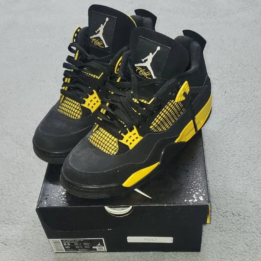 Jordan Air 4 Retro Black and Tour Yellow Mens Size 8.5 Womens 10